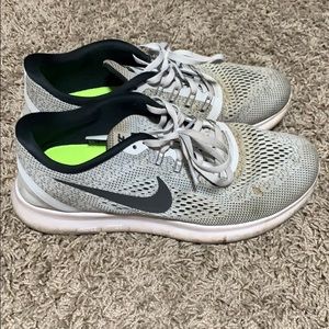 nike free runs